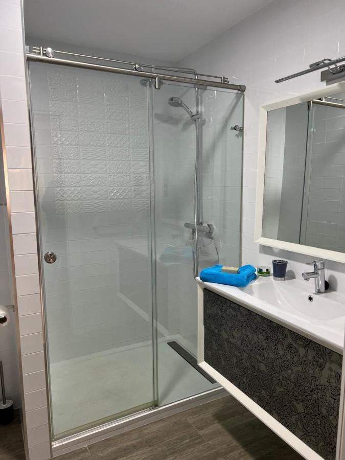 Luxury 190M2 Amplio Apartamento Moderno Con Terraza En La Azotea De 50M2 Junto A La Playa, En El Centro De Torre Del Mar, Malaga, Modern Large Apartment With 50M2 Roof Terrace By The Beach, Right In The Center Of Torre Del Mar, Malaga מראה חיצוני תמונה