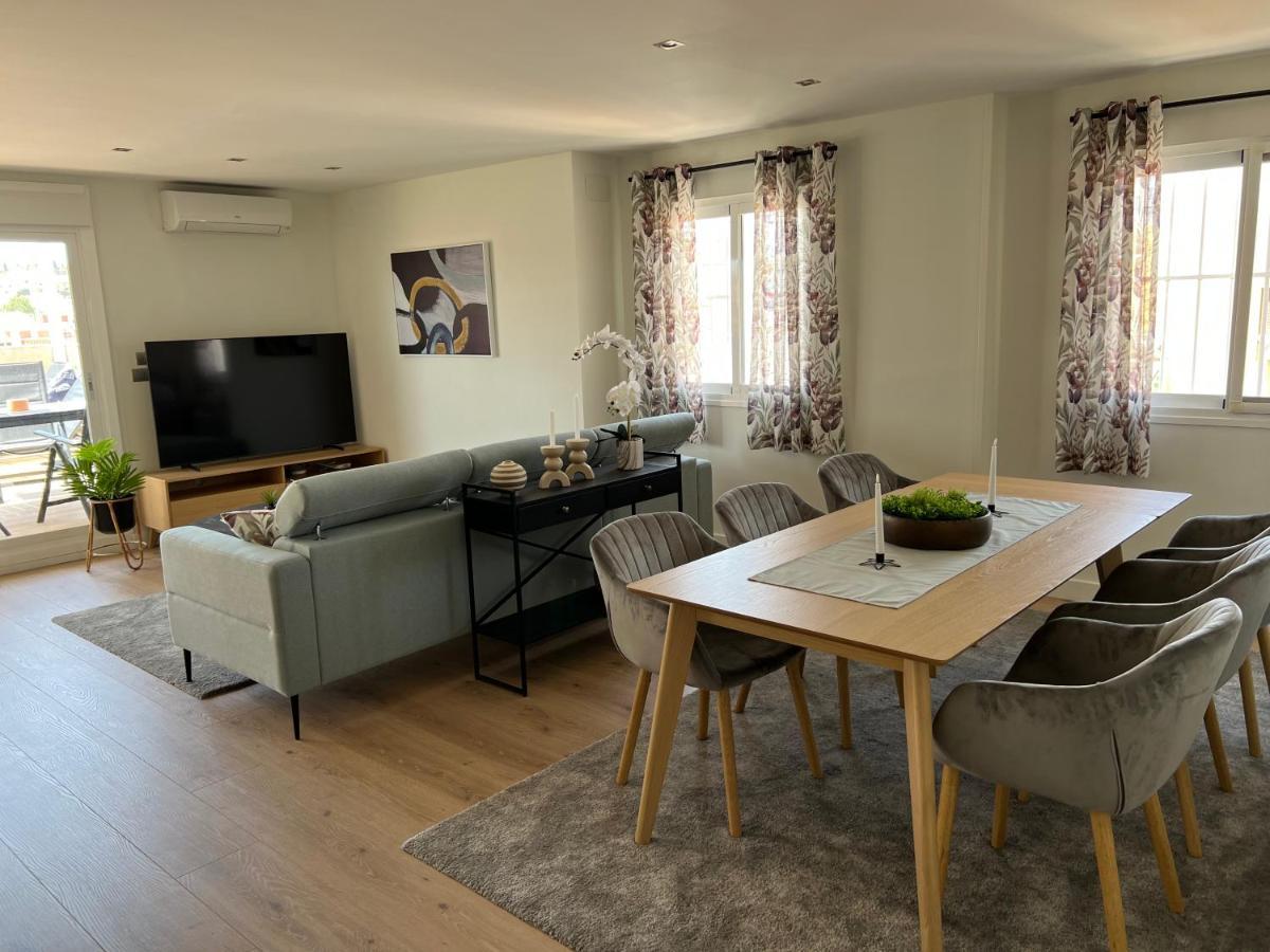 Luxury 190M2 Amplio Apartamento Moderno Con Terraza En La Azotea De 50M2 Junto A La Playa, En El Centro De Torre Del Mar, Malaga, Modern Large Apartment With 50M2 Roof Terrace By The Beach, Right In The Center Of Torre Del Mar, Malaga מראה חיצוני תמונה