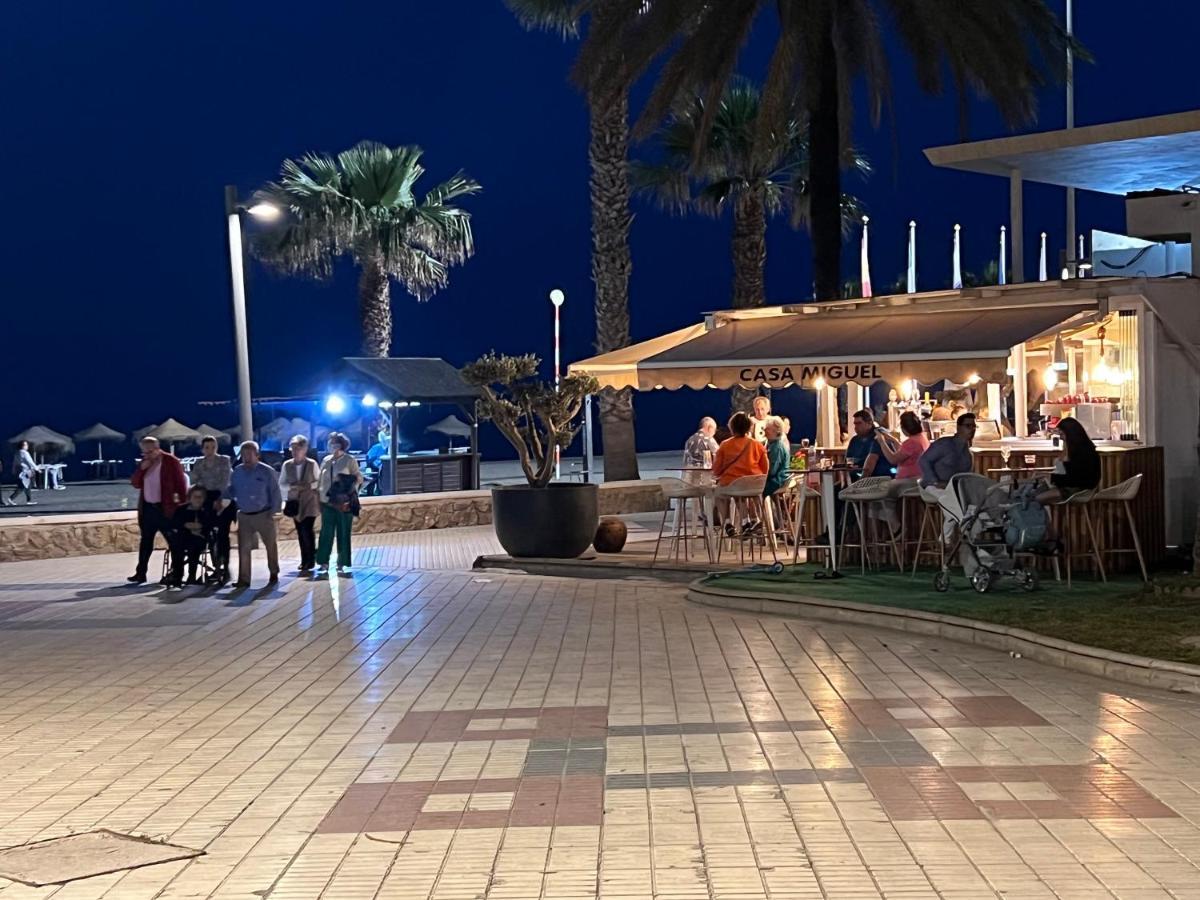 Luxury 190M2 Amplio Apartamento Moderno Con Terraza En La Azotea De 50M2 Junto A La Playa, En El Centro De Torre Del Mar, Malaga, Modern Large Apartment With 50M2 Roof Terrace By The Beach, Right In The Center Of Torre Del Mar, Malaga מראה חיצוני תמונה