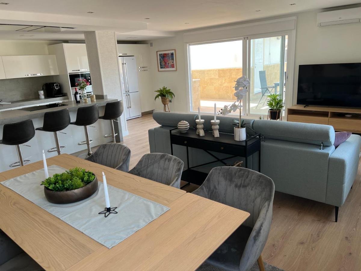 Luxury 190M2 Amplio Apartamento Moderno Con Terraza En La Azotea De 50M2 Junto A La Playa, En El Centro De Torre Del Mar, Malaga, Modern Large Apartment With 50M2 Roof Terrace By The Beach, Right In The Center Of Torre Del Mar, Malaga מראה חיצוני תמונה