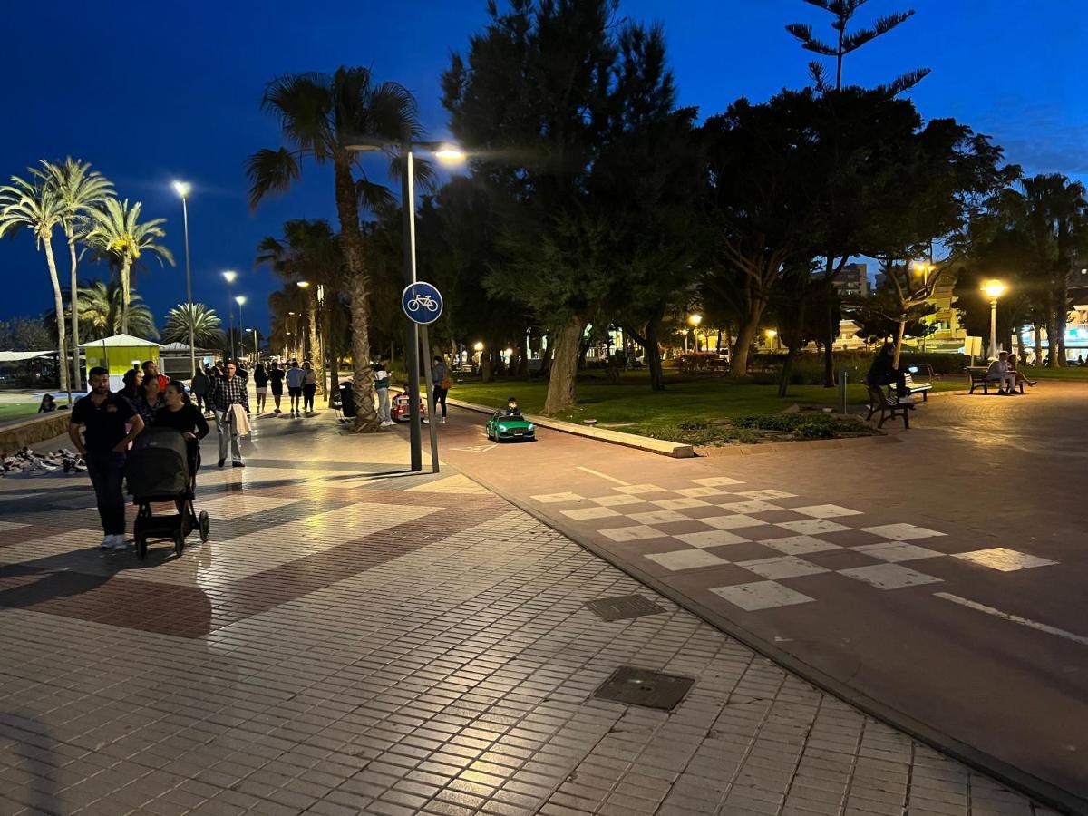 Luxury 190M2 Amplio Apartamento Moderno Con Terraza En La Azotea De 50M2 Junto A La Playa, En El Centro De Torre Del Mar, Malaga, Modern Large Apartment With 50M2 Roof Terrace By The Beach, Right In The Center Of Torre Del Mar, Malaga מראה חיצוני תמונה