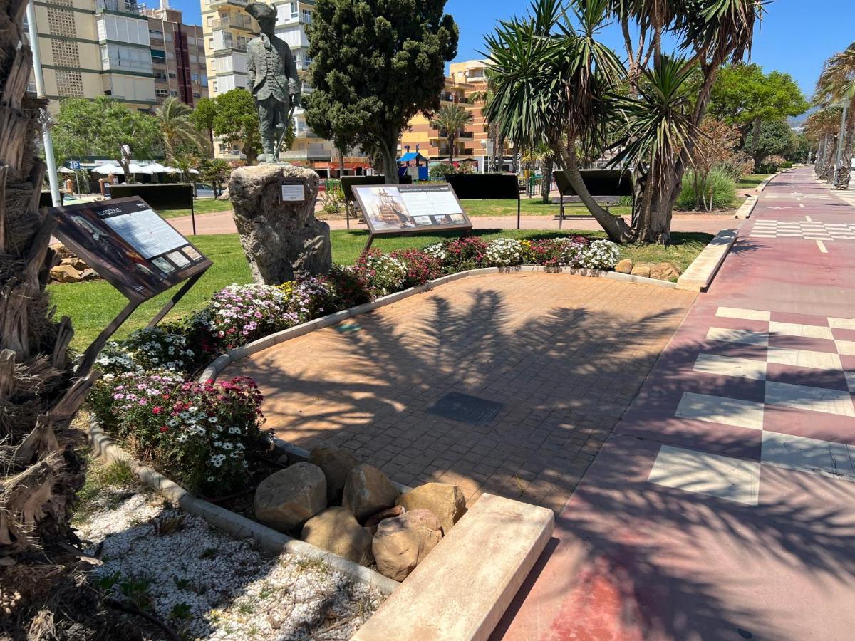 Luxury 190M2 Amplio Apartamento Moderno Con Terraza En La Azotea De 50M2 Junto A La Playa, En El Centro De Torre Del Mar, Malaga, Modern Large Apartment With 50M2 Roof Terrace By The Beach, Right In The Center Of Torre Del Mar, Malaga מראה חיצוני תמונה